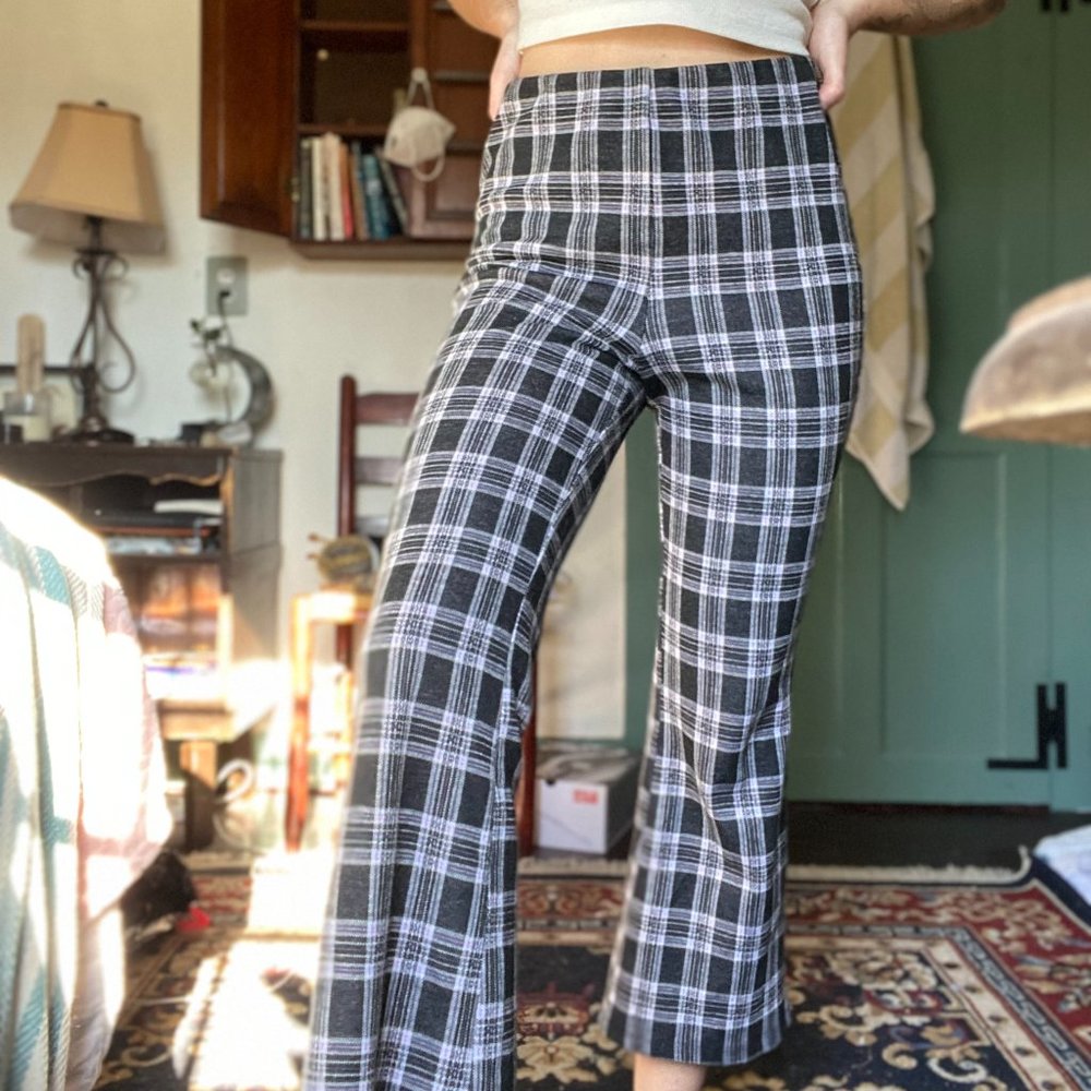 PLAID CROPPED PANTS